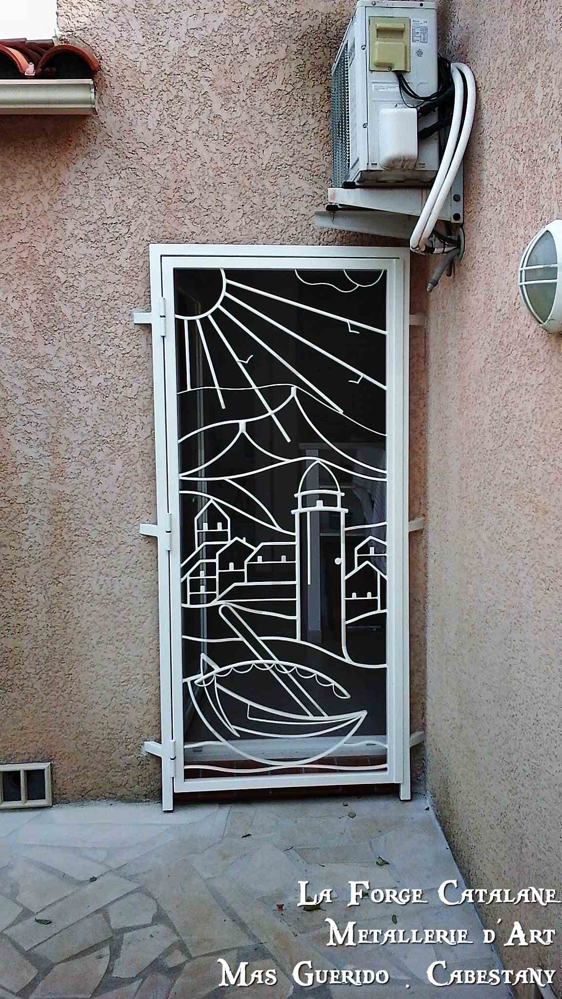 porte grille articulee Collioure travail à chaud fer La Forge Catalane Cabestany.jpg